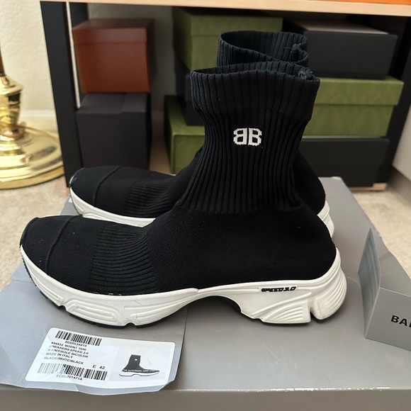 Used, come with box, receipt.Size 42 - Picture 5 of 11